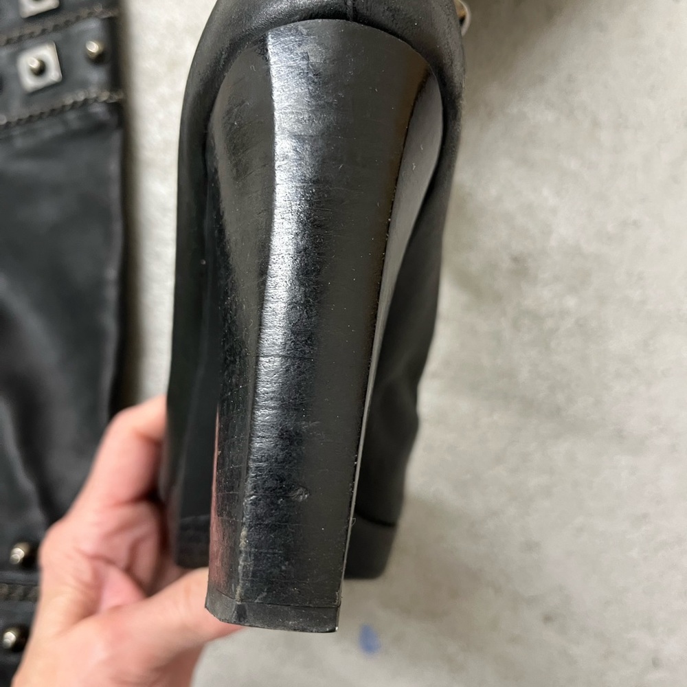 Stuart Weitzman embellished pull up boots - Picture 5 of 16